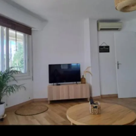 Апартаменты Face A La Et A 2 Pas Des Plages Juan Les Pins 'tout A Pied' Антиб