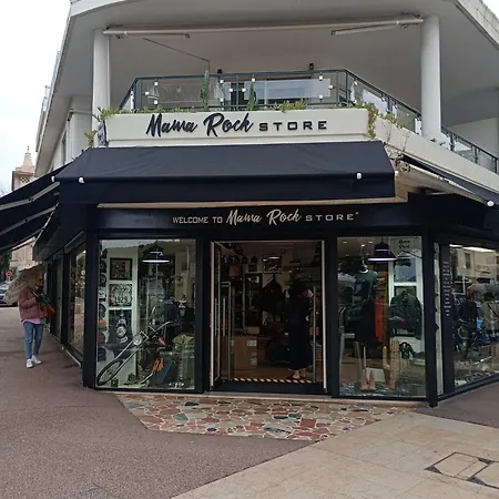 Face A La Et A 2 Pas Des Plages Juan Les Pins 'tout A Pied' *