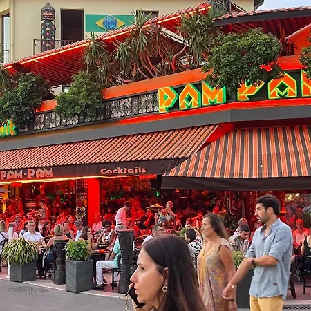 Face A La Et A 2 Pas Des Plages Juan Les Pins 'tout A Pied' Αντίμπ