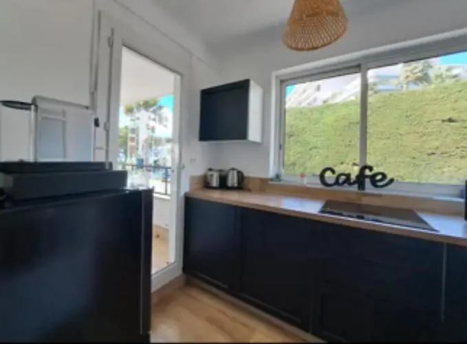 Face A La Et A 2 Pas Des Plages Juan Les Pins 'tout A Pied' 公寓