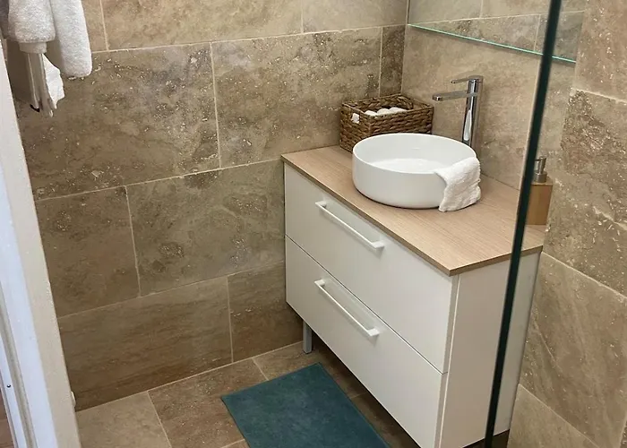 Face A La Et A 2 Pas Des Plages Juan Les Pins 'tout A Pied'